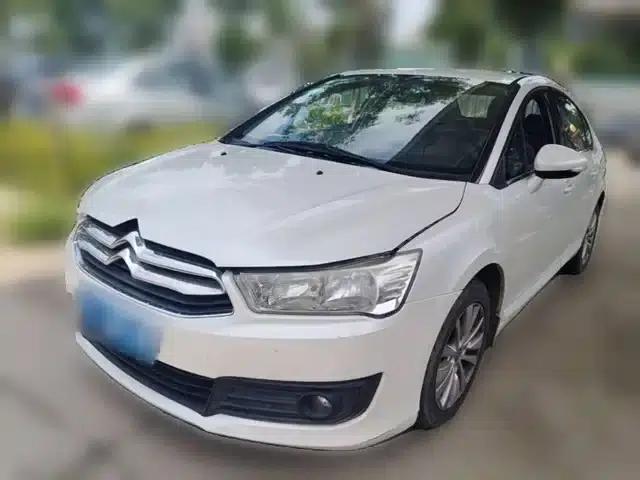 Citroën C4 2013 Sedan 1.6L Manual Premium Edition
