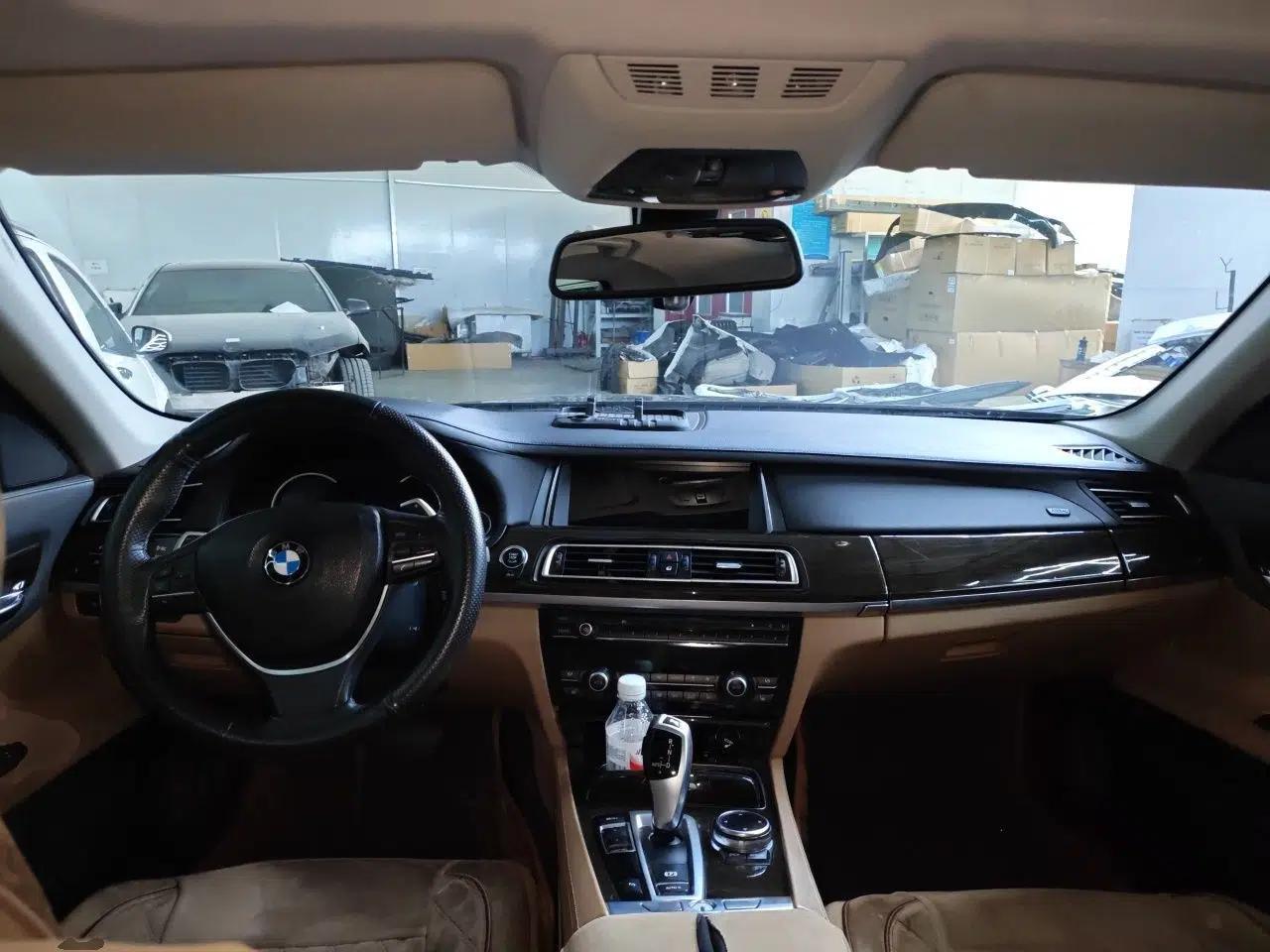 BMW 7 Series 2013 740Li Leading Model — миниатюра 9