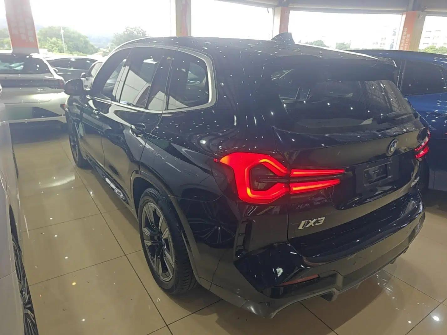 BMW iX3 2023 Leading Model — миниатюра 4