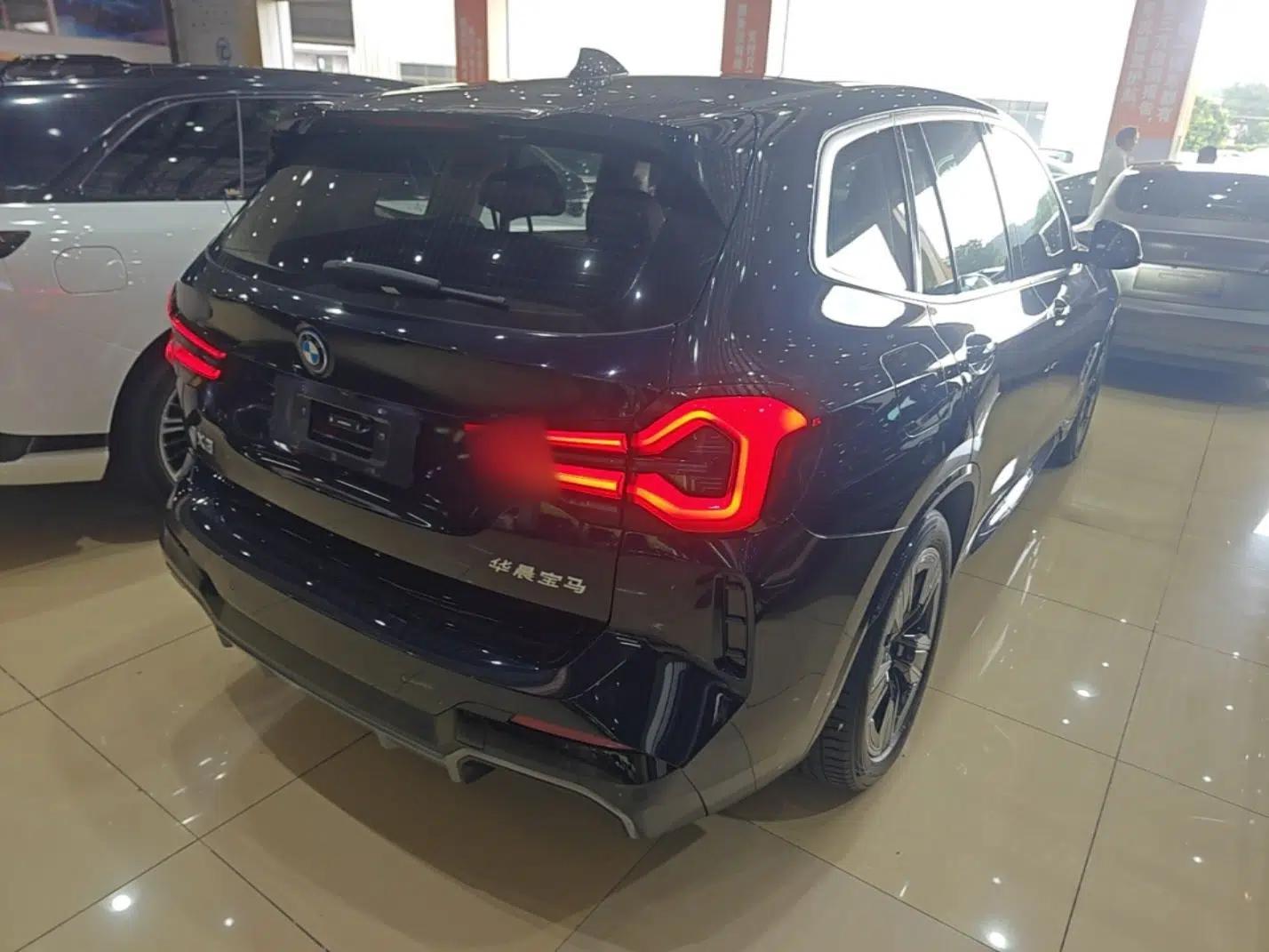 BMW iX3 2023 Leading Model — миниатюра 6