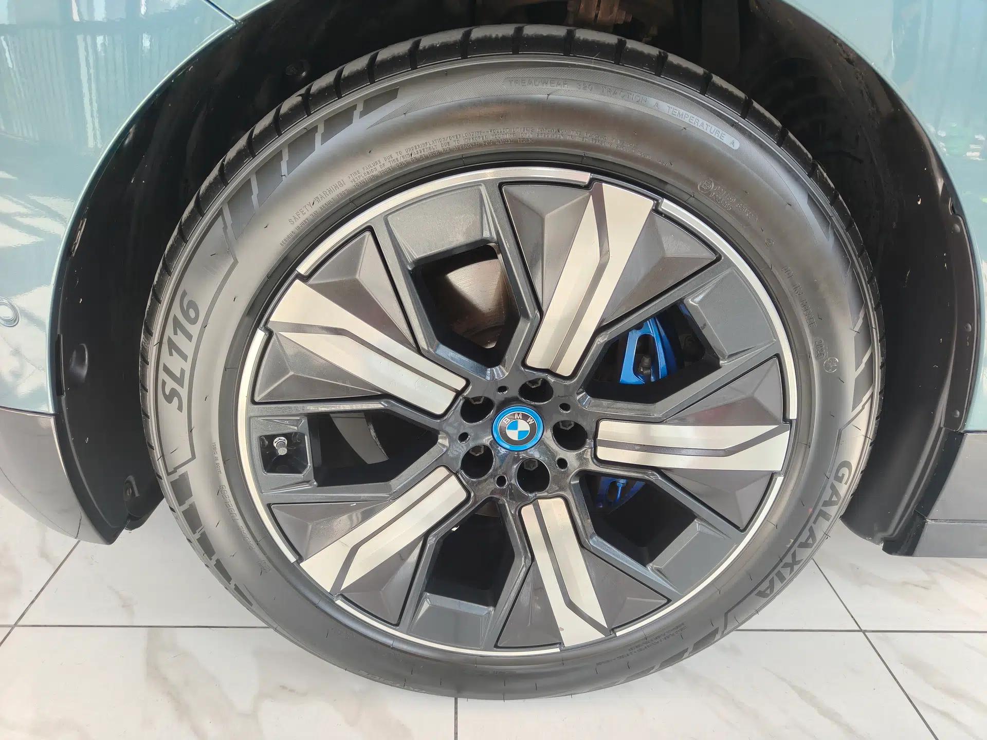 BMW iX 2022 xDrive40 — миниатюра 15