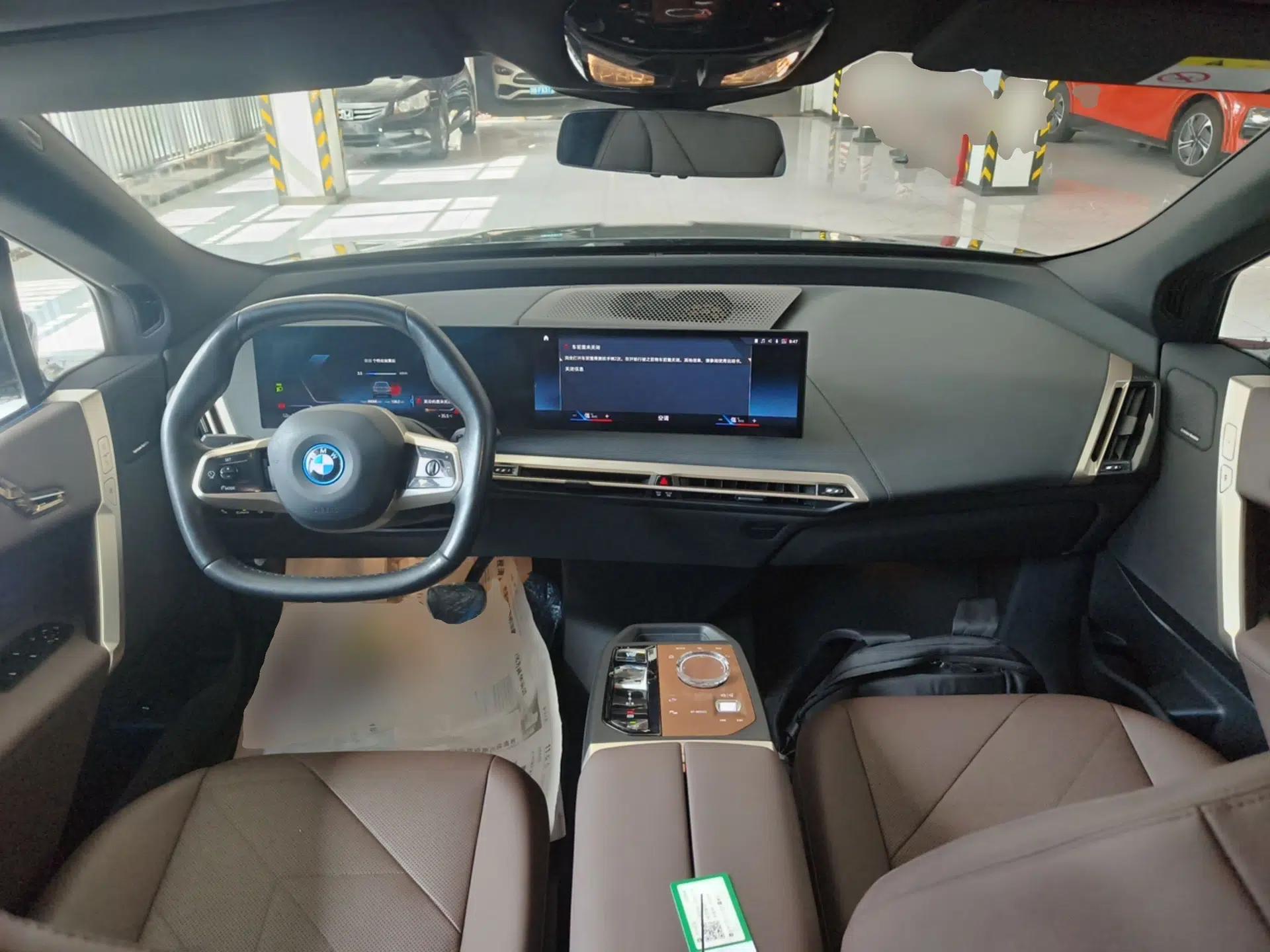 BMW iX 2022 xDrive40 — миниатюра 17