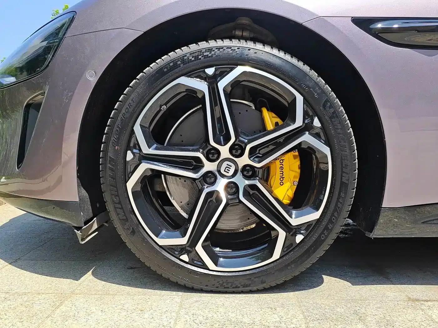 Xiaomi SU7 2024 Rear-Wheel Drive Long-Range Smart Driving Edition — миниатюра 22