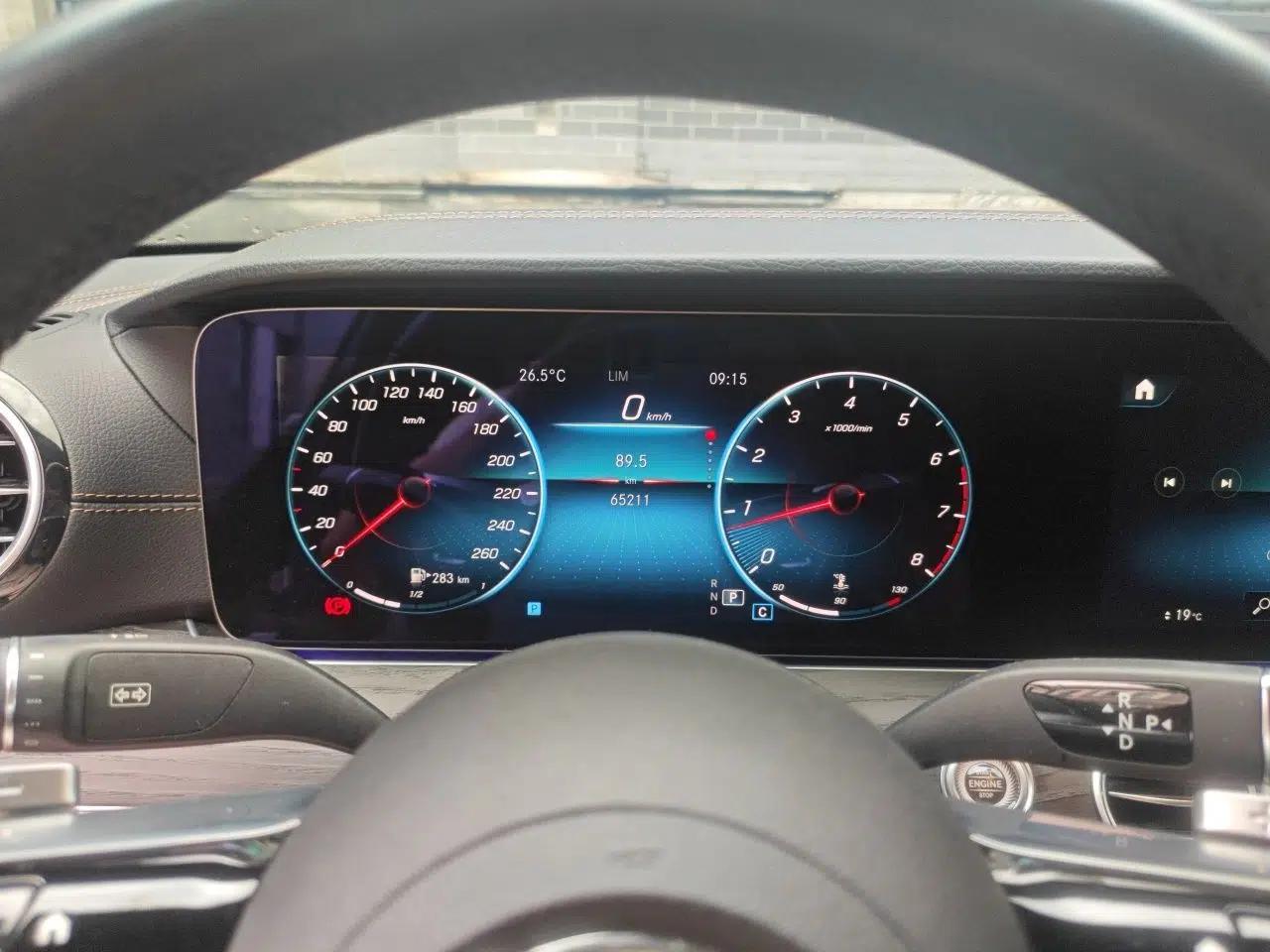 Mercedes-Benz E-Class 2022 Revised Version E 300 L Sport Luxury Edition — миниатюра 11