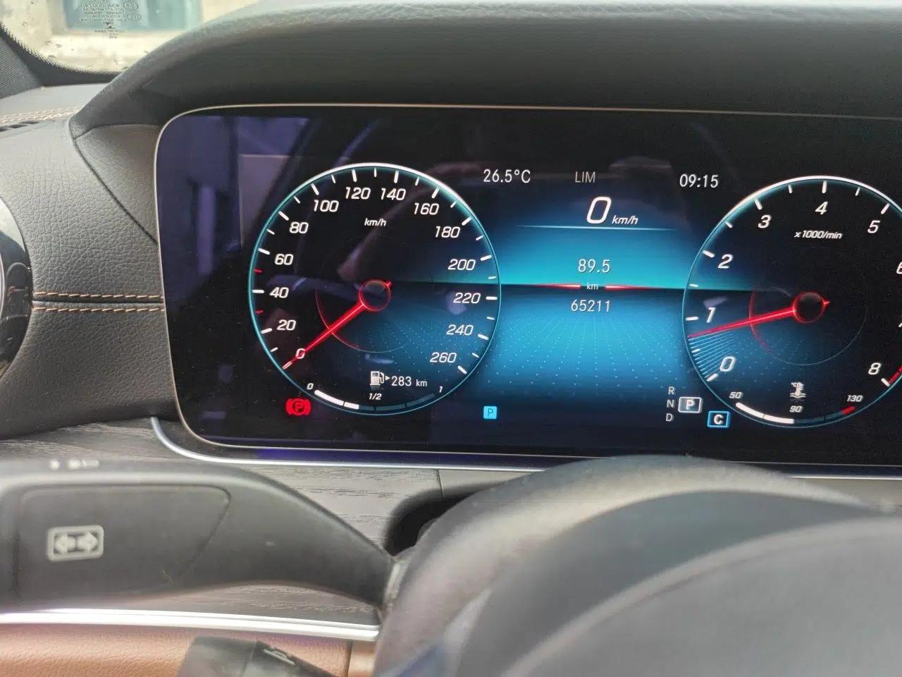 Mercedes-Benz E-Class 2022 Revised Version E 300 L Sport Luxury Edition — миниатюра 12