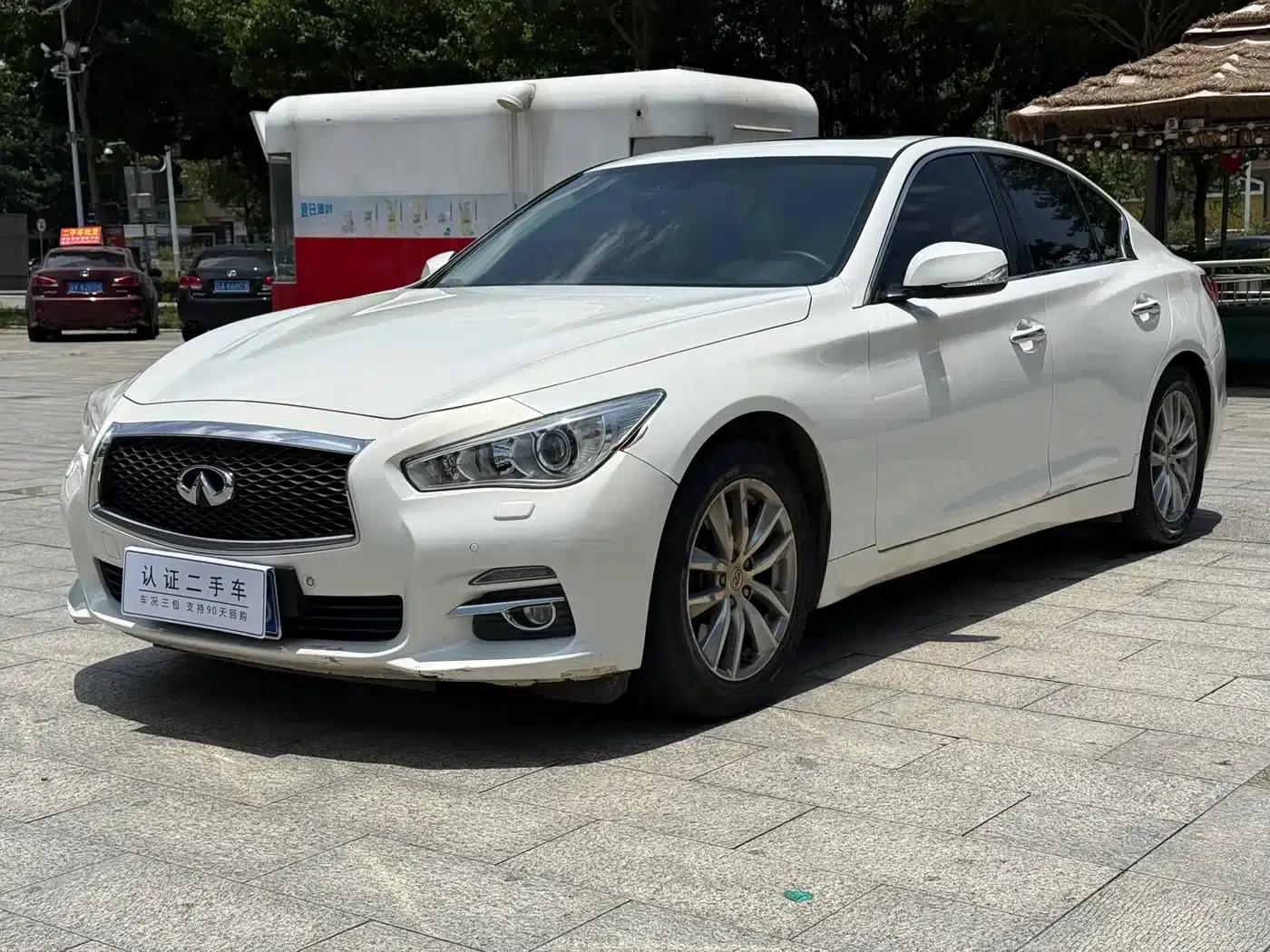 Infiniti Q50 2014 2.0T Comfort Edition — миниатюра 1