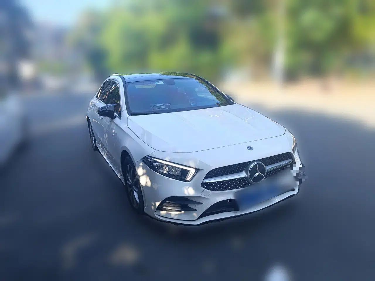 Mercedes-Benz A-Class 2022 A 200 L Sport Sedan Dynamic Model — миниатюра 3