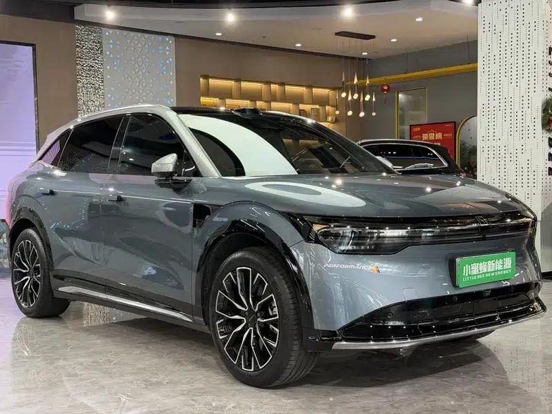 ZEEKR 7X 2025 75kWh Rear-Wheel Drive Intelligent Driving Edition — миниатюра 3
