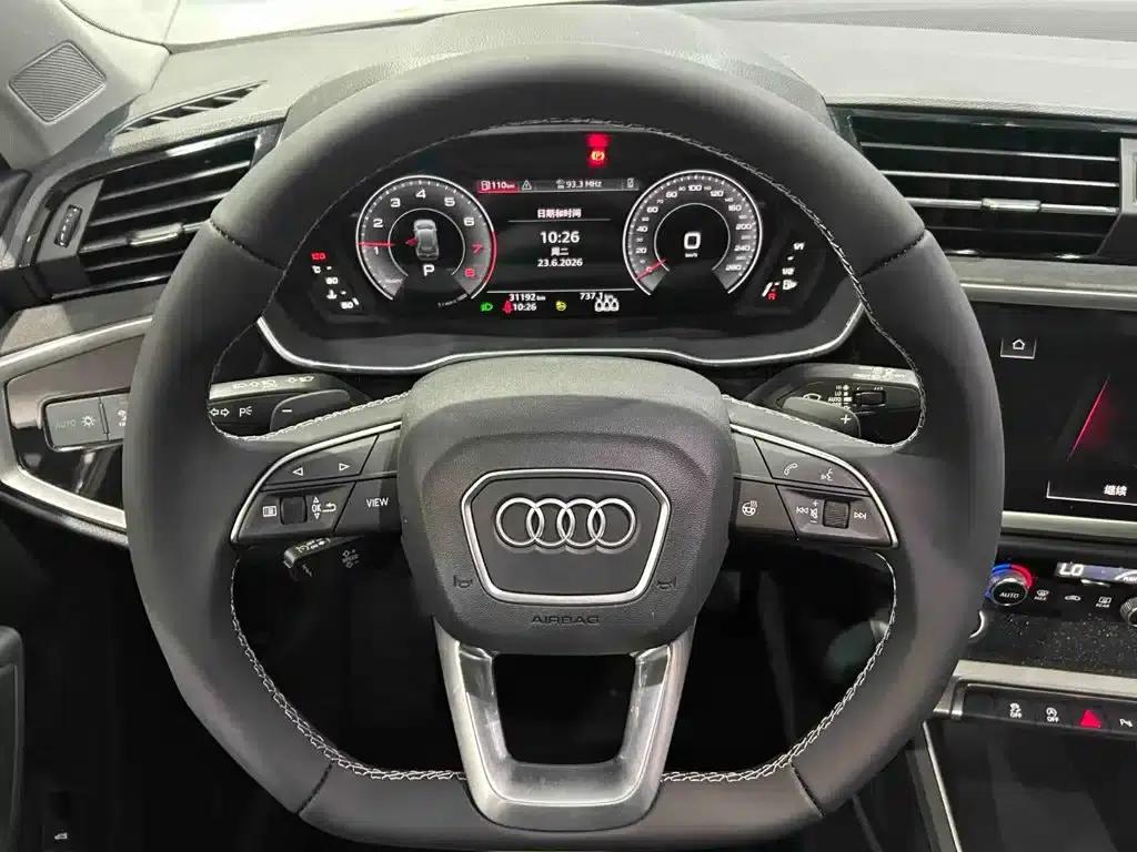 Audi Q3 2023 35 TFSI Fashion Dynamic (1.4T) — миниатюра 3