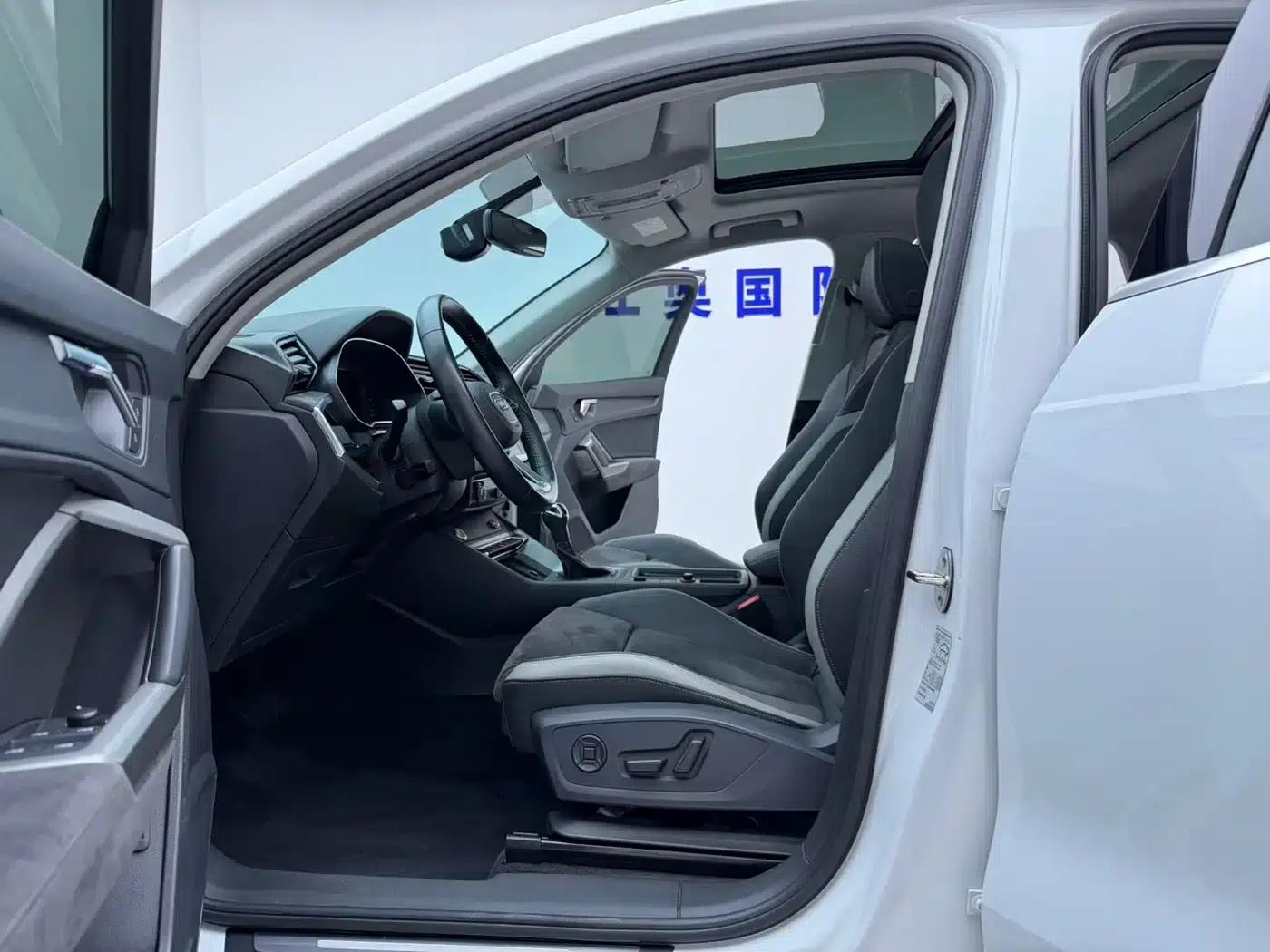 Audi Q3 2022 35 TFSI Progressive Dynamic — миниатюра 6