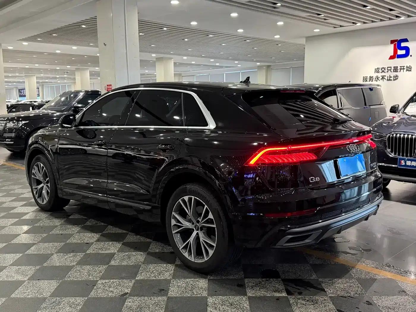 Audi Q8 2023 55 TFSI Luxury Dynamic — миниатюра 4
