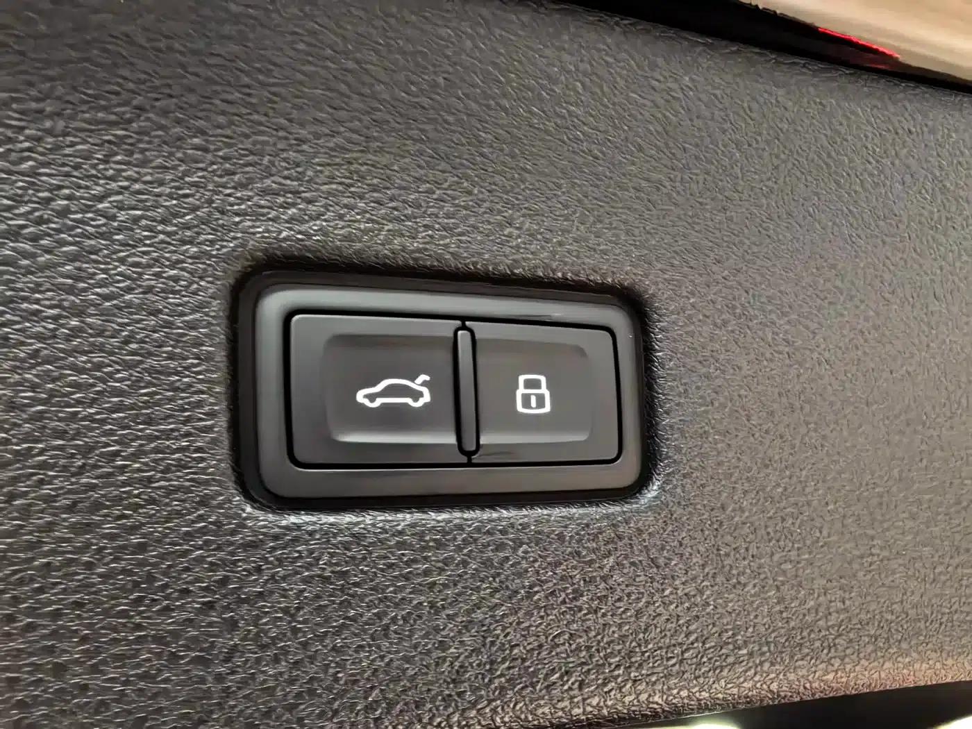 Audi Q8 2024 55 TFSI Luxury Dynamic — миниатюра 21