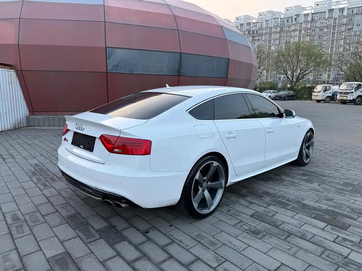 2012 Audi S5 3.0T Sportback — миниатюра 4