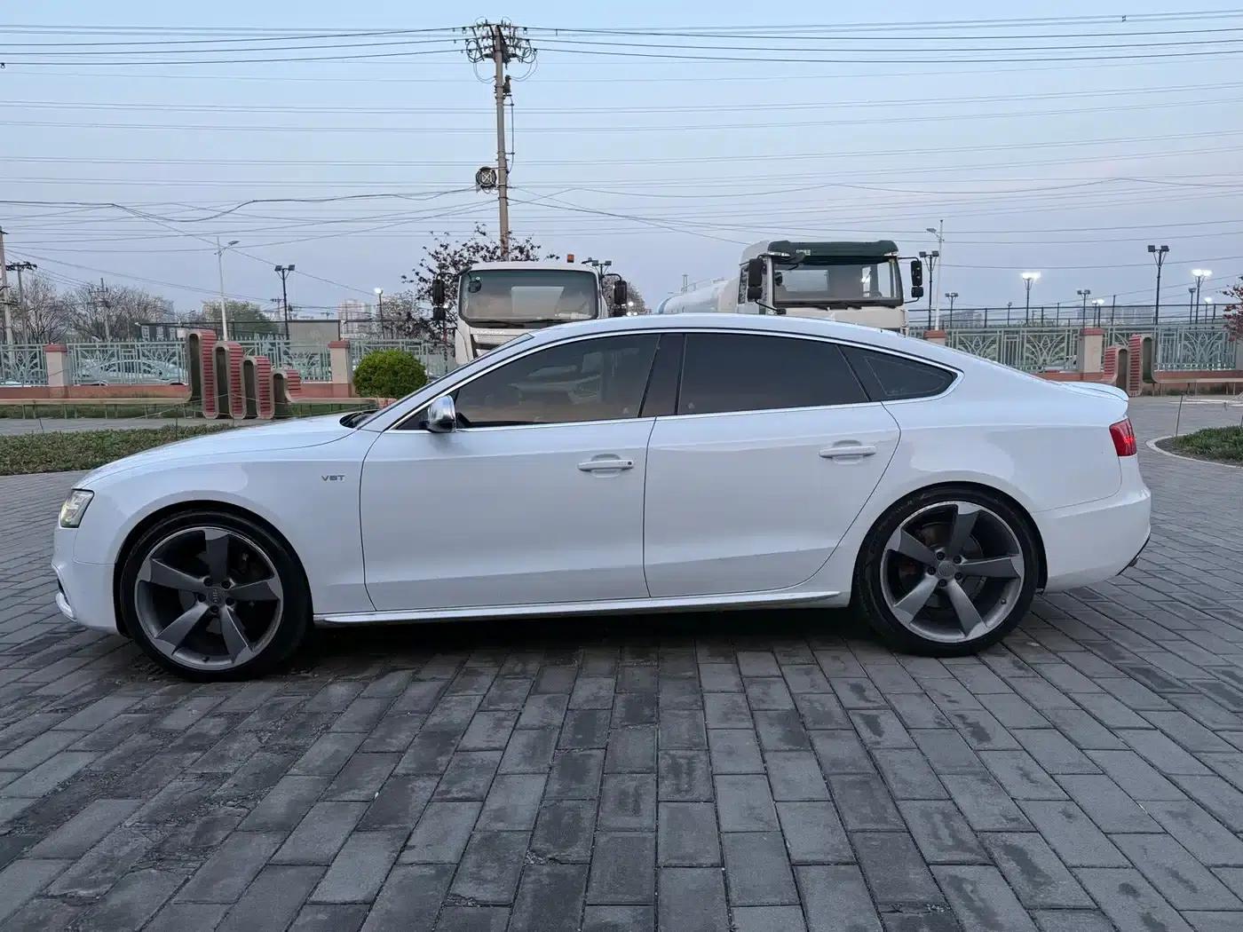 2012 Audi S5 3.0T Sportback — миниатюра 7