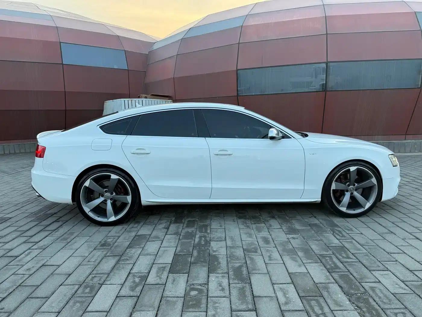 2012 Audi S5 3.0T Sportback — миниатюра 8
