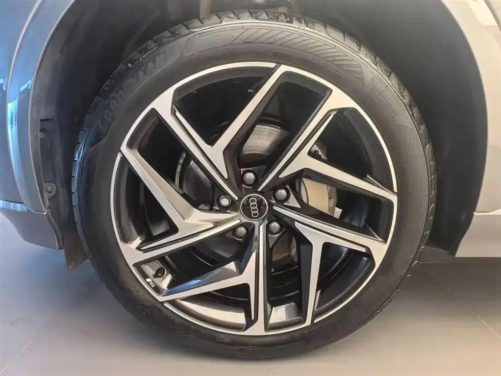 Audi Q6L e-tron 2026 First Edition — миниатюра 15