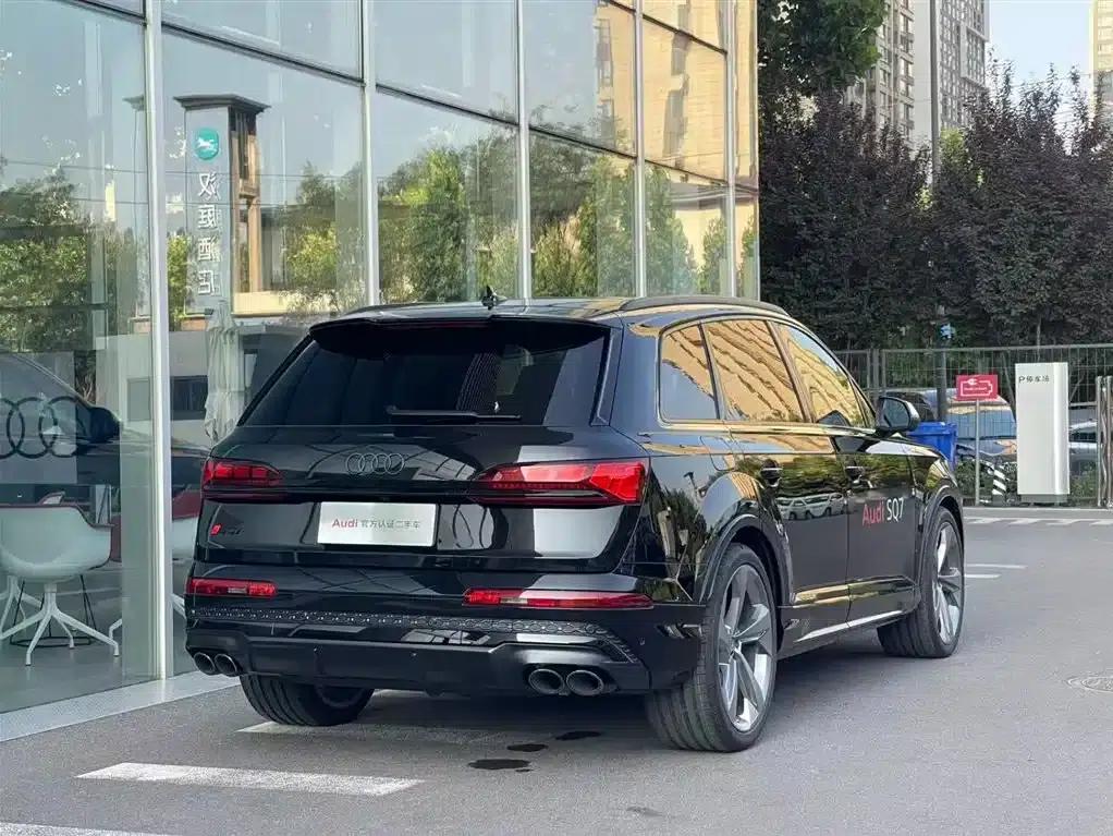 Audi SQ7 2024 4.0 TFSI — миниатюра 4