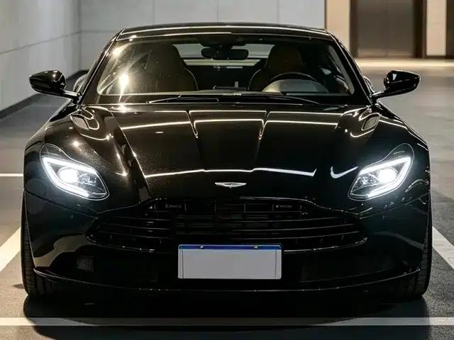Aston Martin DB11 2019 4.0T V8 Coupe