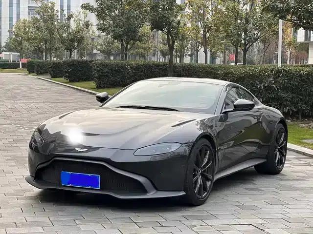 2018 V8 Vantage 4.0T V8 Coupe