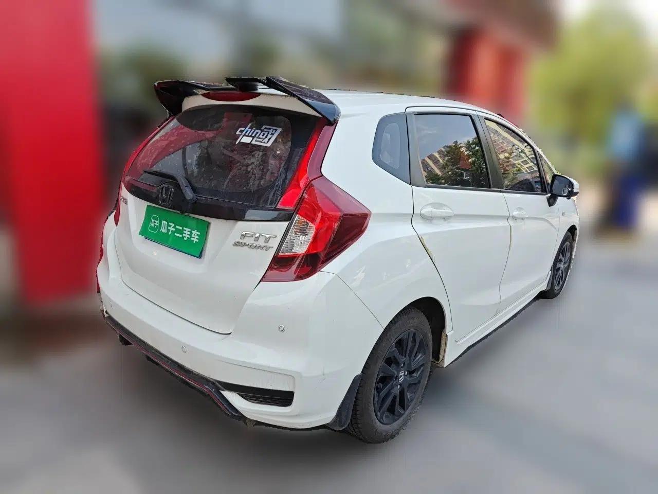 Honda Fit 2018 1.5L CVT Trendy Run+ Edition — миниатюра 6
