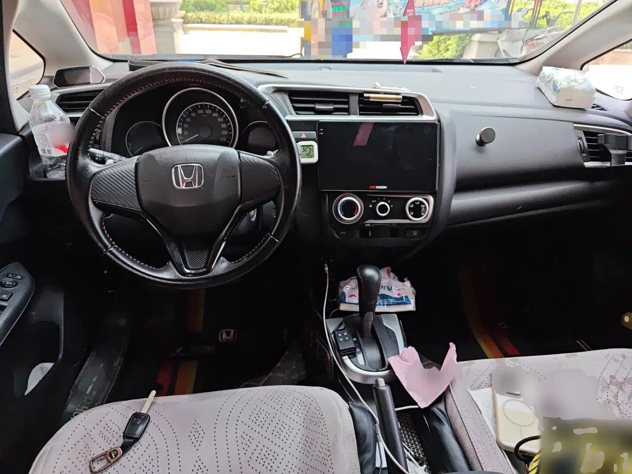 Honda Fit 2018 1.5L CVT Trendy Run+ Edition — миниатюра 9
