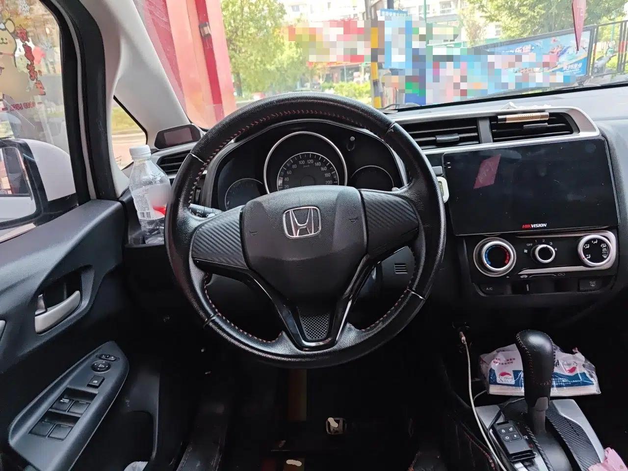 Honda Fit 2018 1.5L CVT Trendy Run+ Edition — миниатюра 10