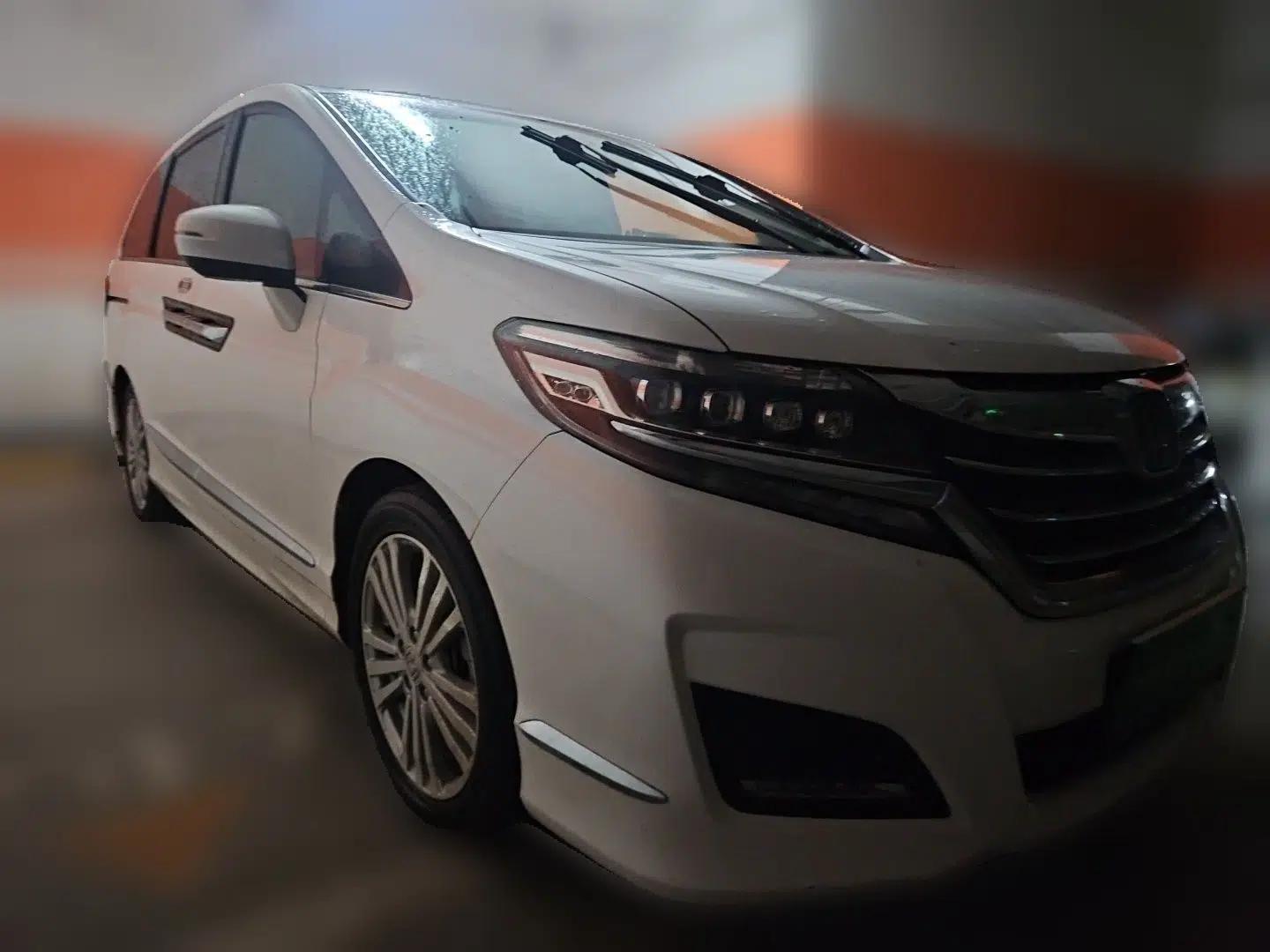 Honda Elysion 2016 2.4L Supreme Edition — миниатюра 3