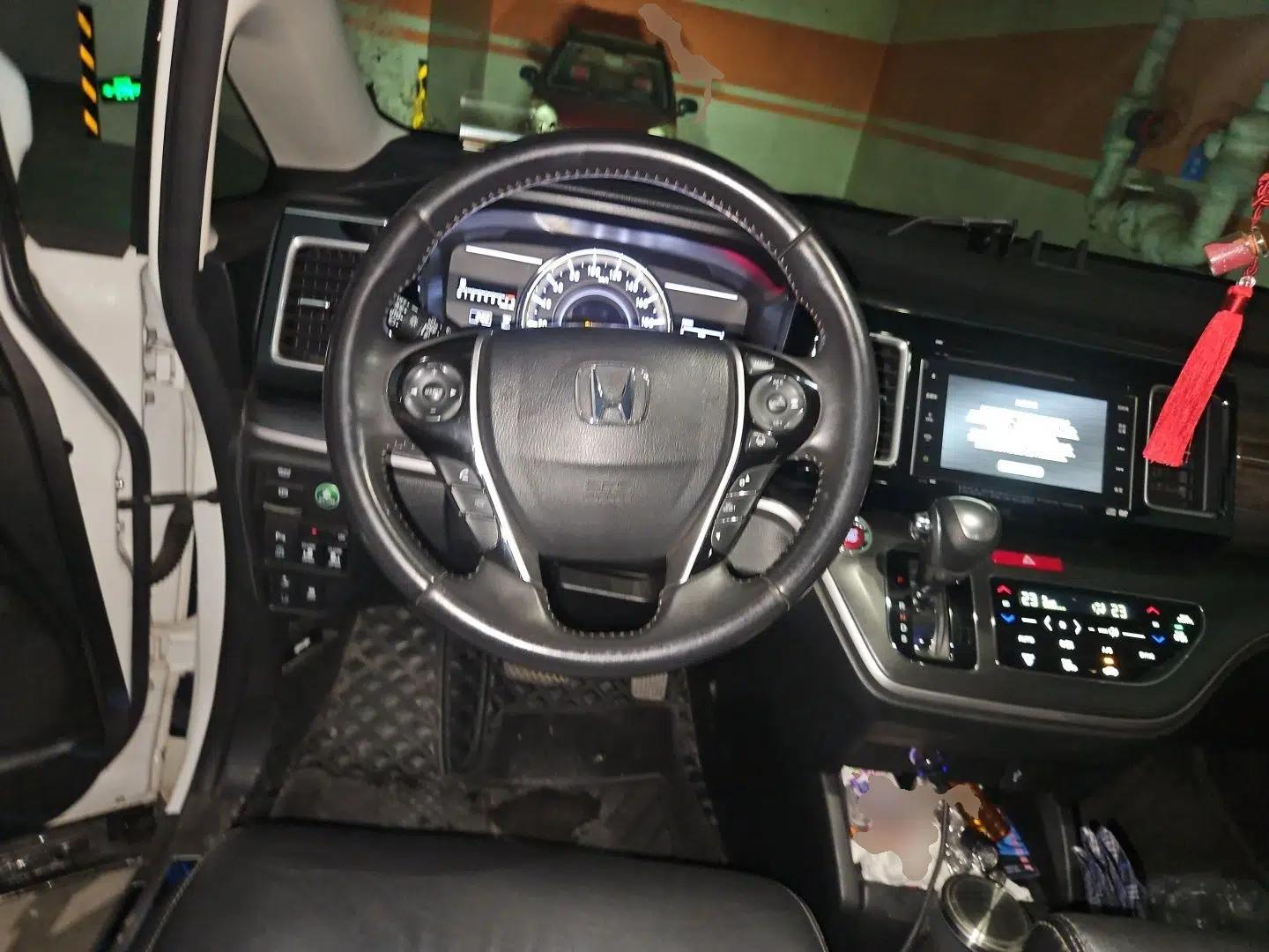 Honda Elysion 2016 2.4L Supreme Edition — миниатюра 10