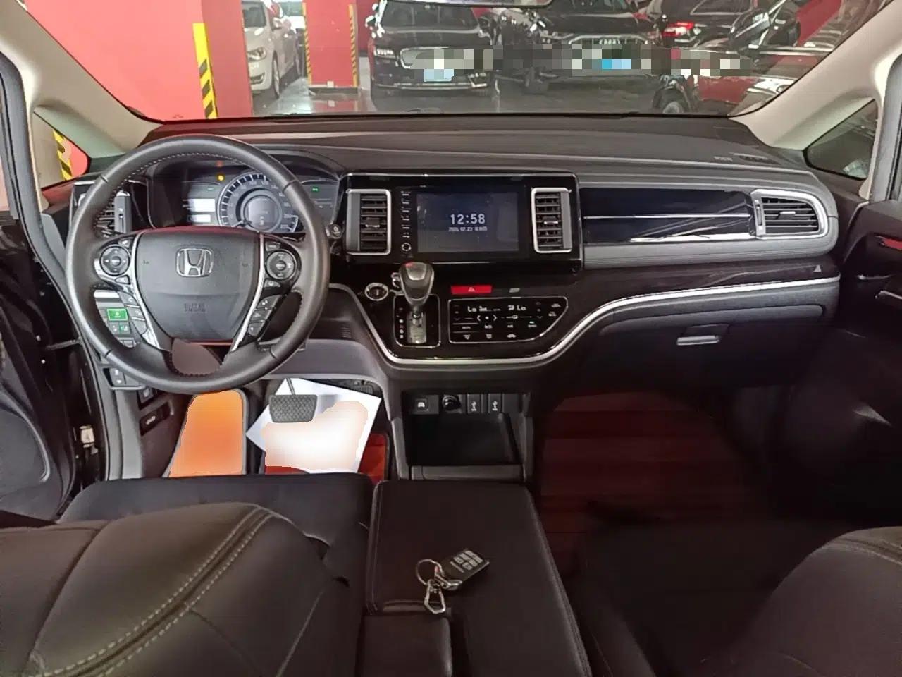 Honda Elysion 2019 2.0L Hybrid Supreme Edition — миниатюра 17