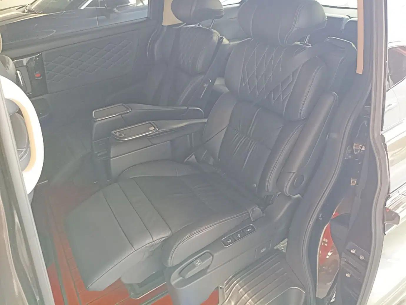Honda Elysion 2019 2.0L Hybrid Supreme Edition — миниатюра 25