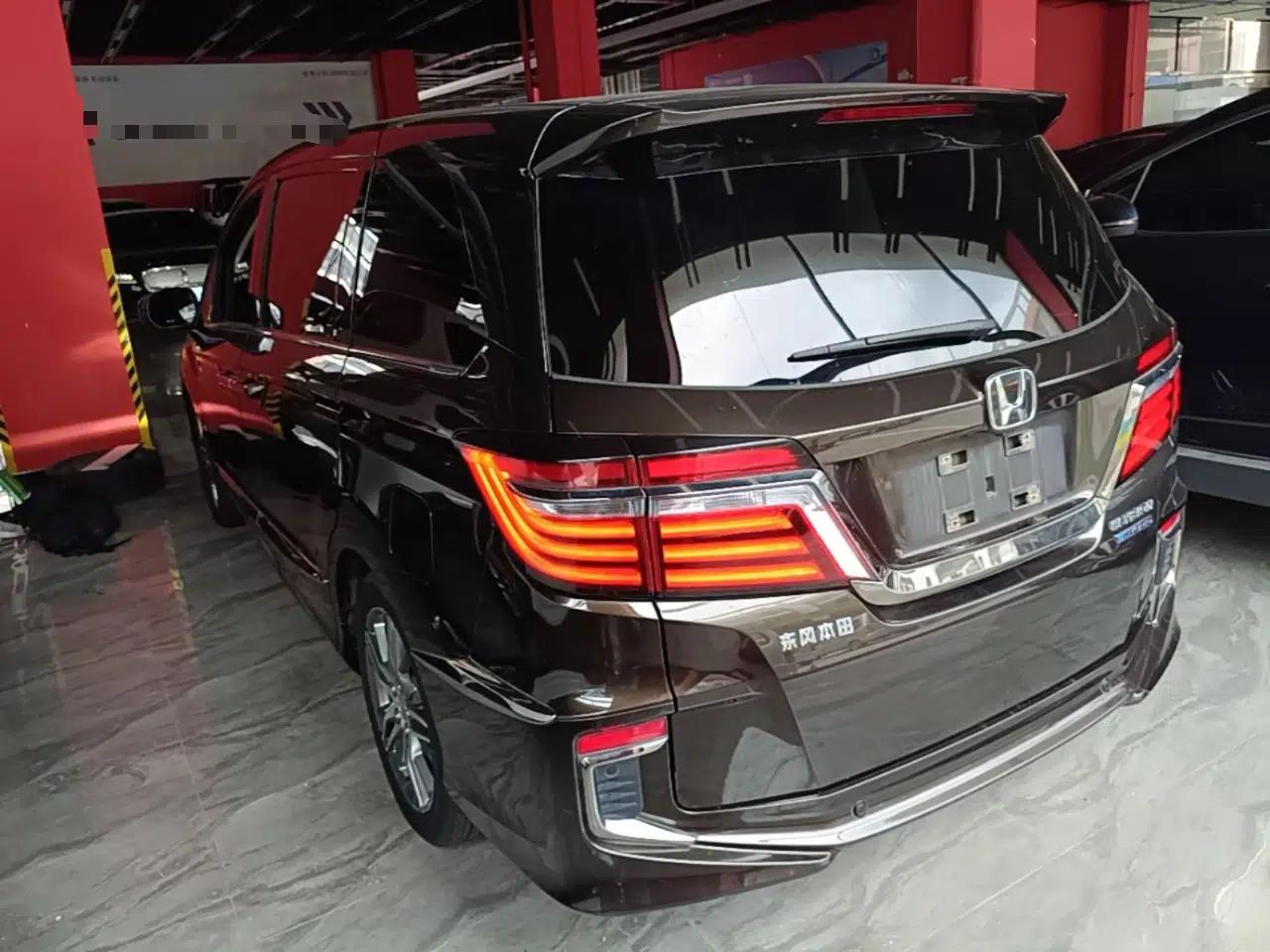 Honda Elysion 2019 2.0L Hybrid Supreme Edition — миниатюра 4
