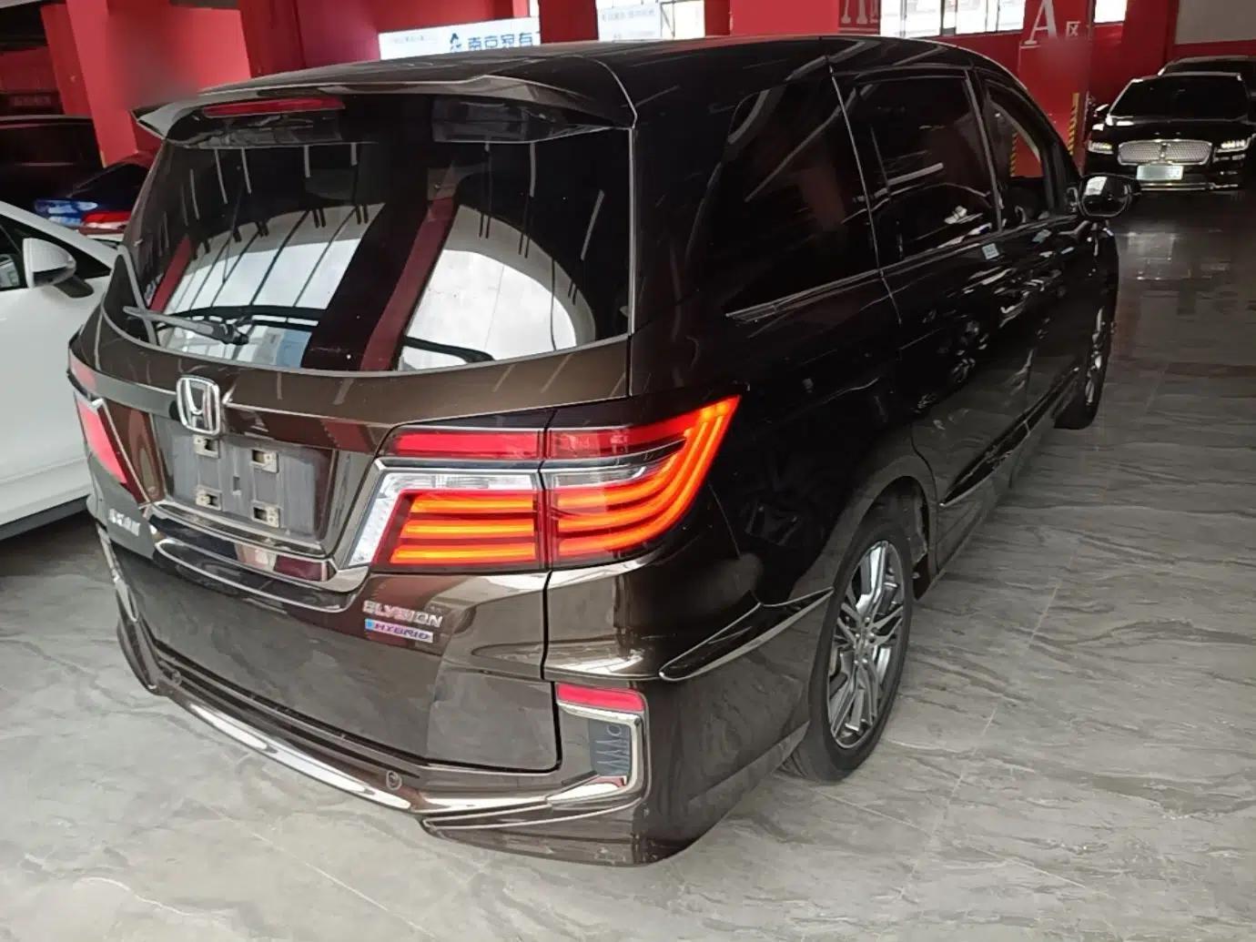 Honda Elysion 2019 2.0L Hybrid Supreme Edition — миниатюра 6