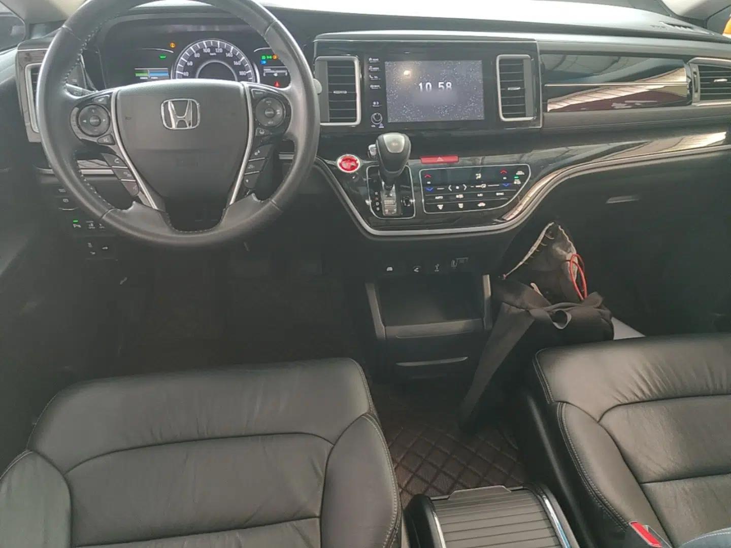 Honda Elysion 2019 2.0L Hybrid Luxury Edition — миниатюра 12