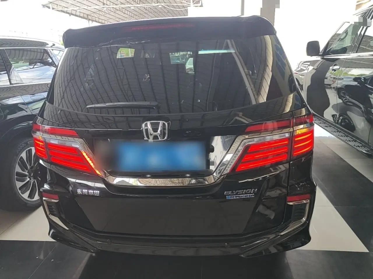 Honda Elysion 2019 2.0L Hybrid Luxury Edition — миниатюра 5