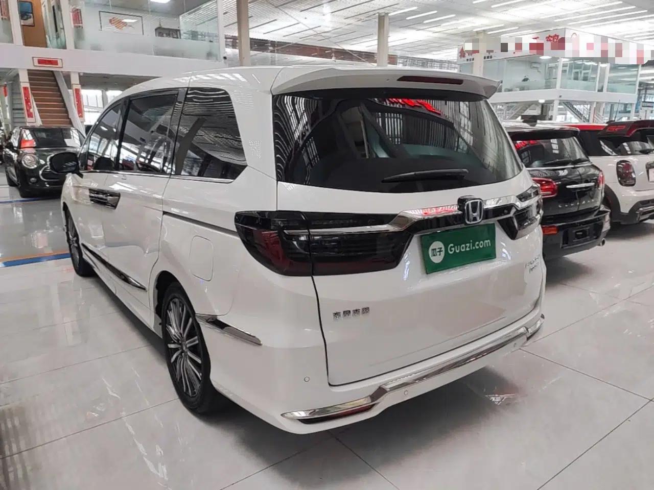 Honda Elysion 2022 2.0L eHEV Luxury Edition — миниатюра 4