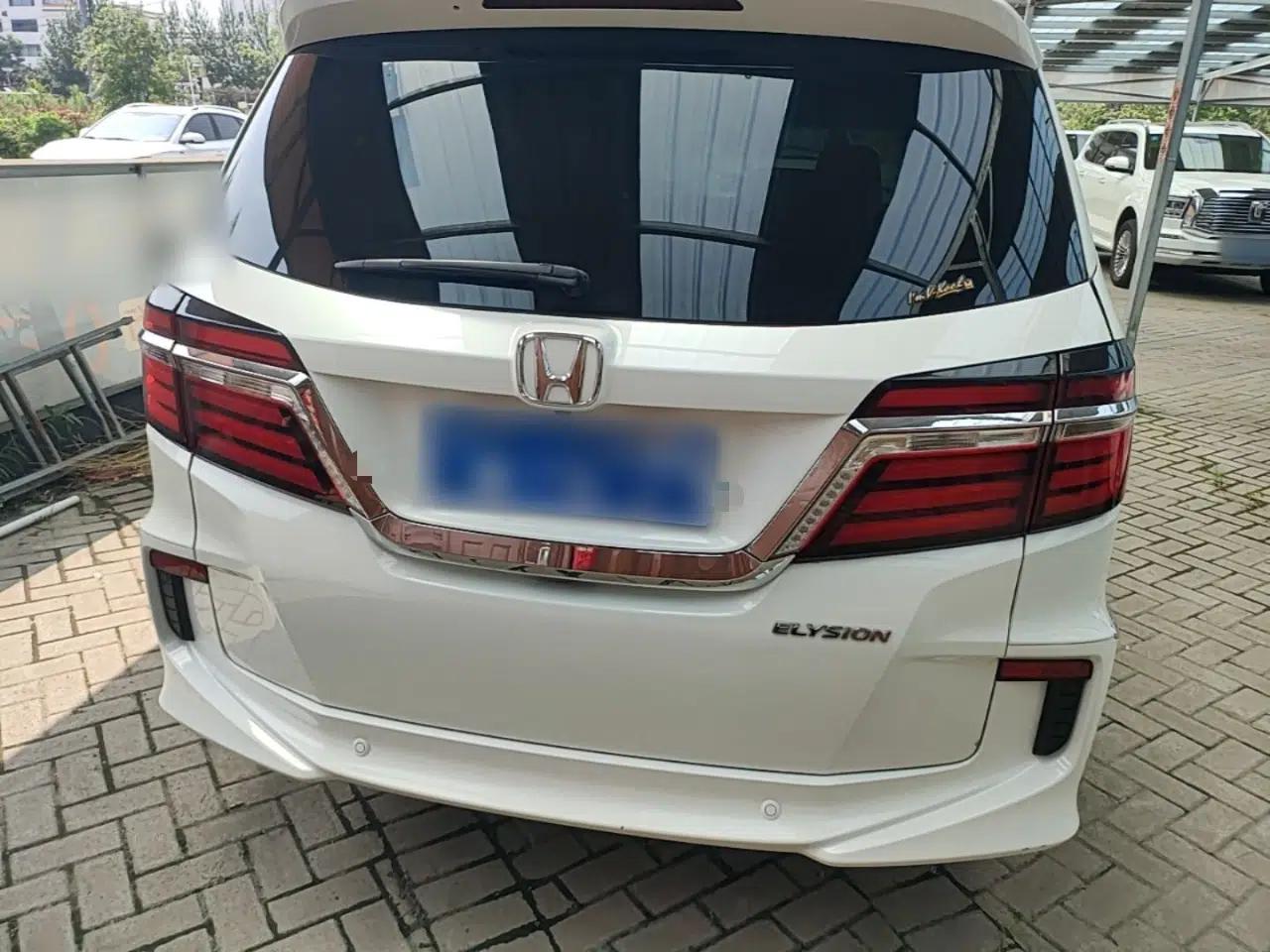 Honda Elysion 2016 2.4L Supreme Edition — миниатюра 5