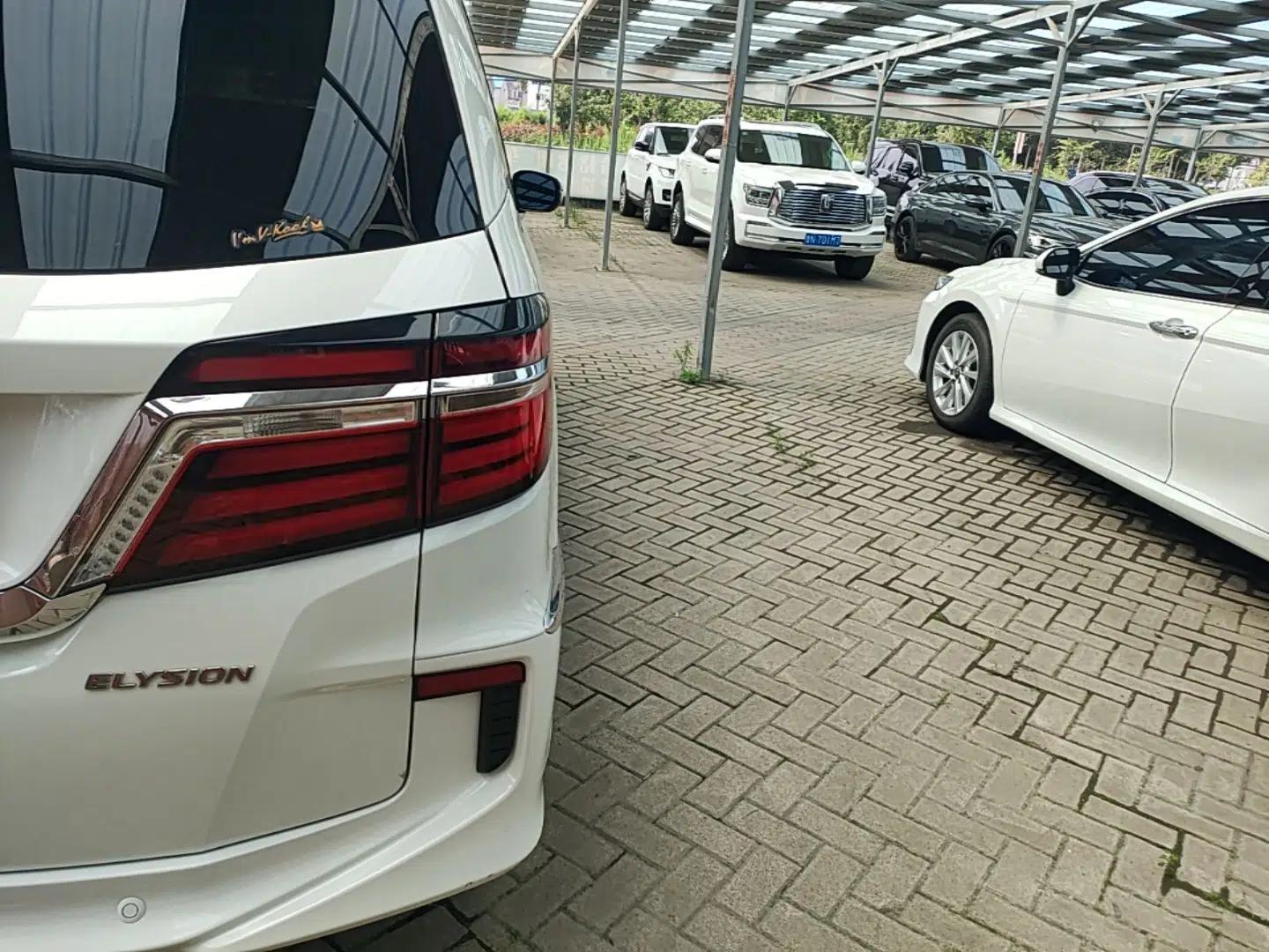 Honda Elysion 2016 2.4L Supreme Edition — миниатюра 9