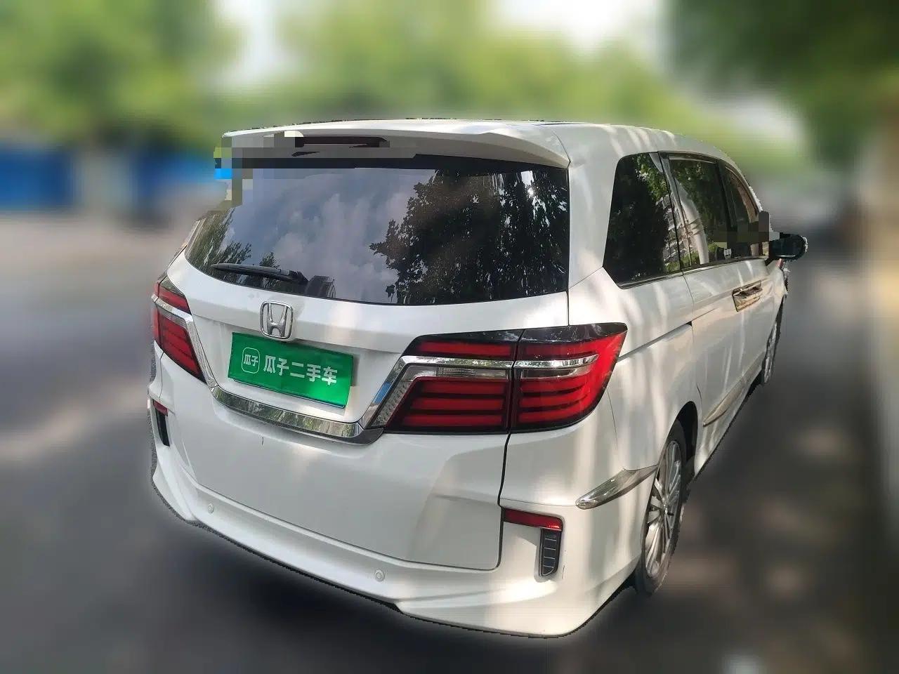Honda Elysion 2016 2.4L Luxury Edition — миниатюра 6
