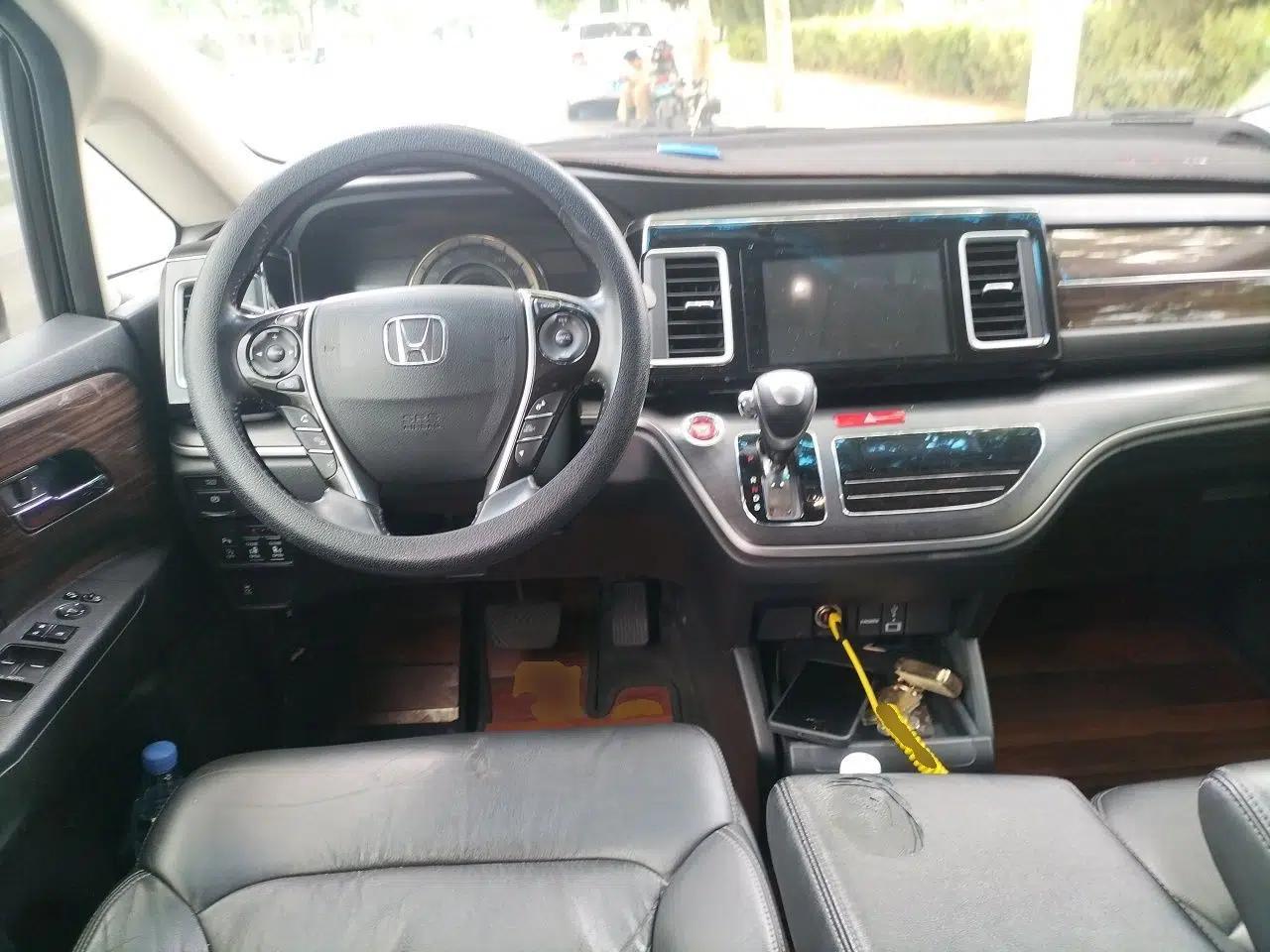Honda Elysion 2016 2.4L Luxury Edition — миниатюра 9