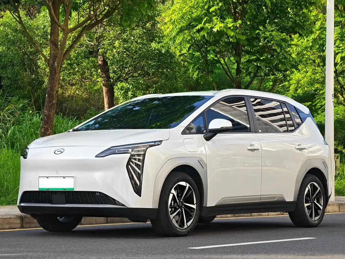 AION Y 2025 Plus 510 Smart Edition — миниатюра 1