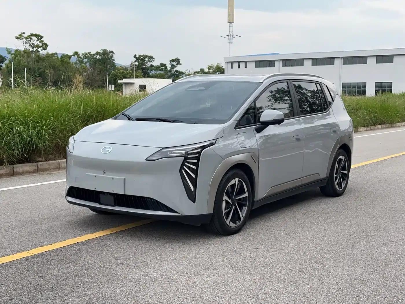 AION Y 2023 Plus 510 Smart Edition — миниатюра 1