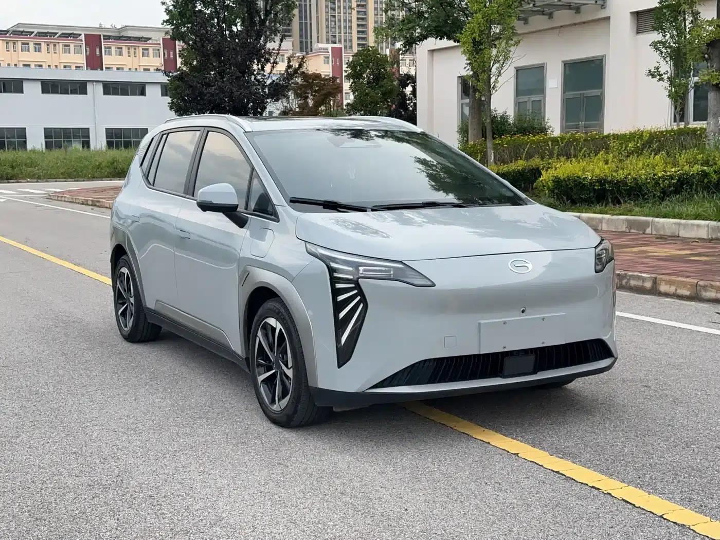 AION Y 2023 Plus 510 Smart Edition — миниатюра 3