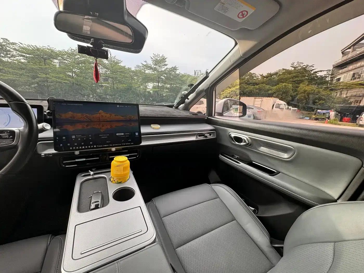 AION Y 2023 Plus 510 Smart Edition — миниатюра 13