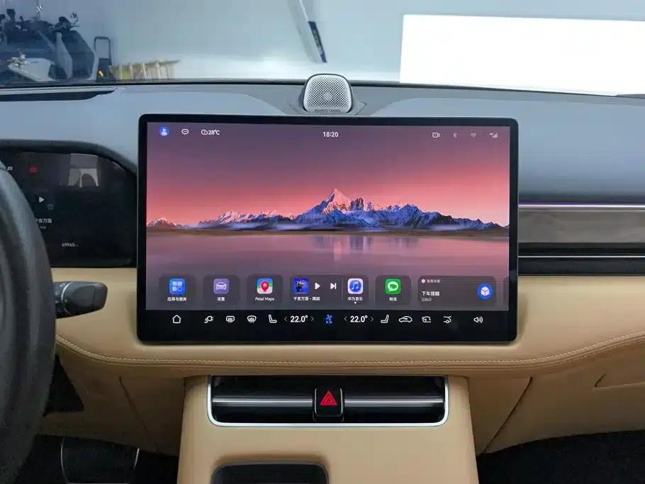 Wenjie M5 2022 Extended Range 4WD Ultimate Edition — миниатюра 13