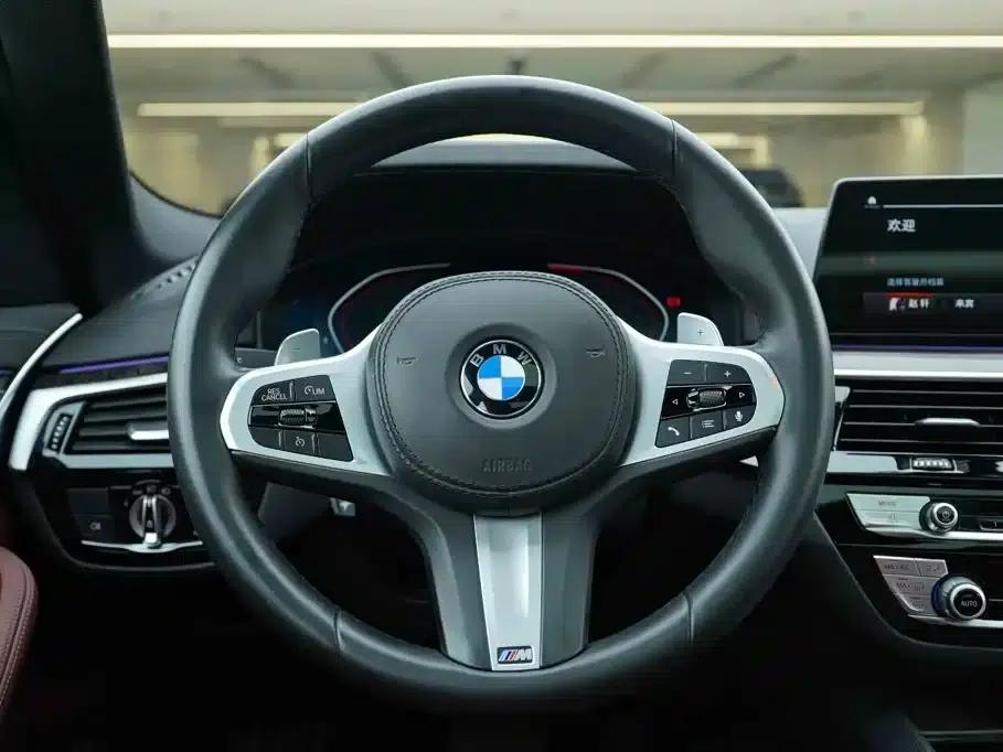 2020 BMW 5 Series 530Li xDrive M Sport Package — миниатюра 18