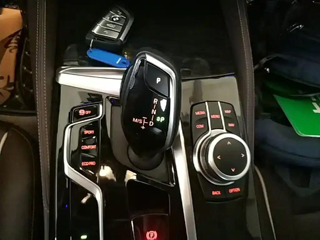 2022 BMW 5 Series Facelift 525Li Luxury Package — миниатюра 14
