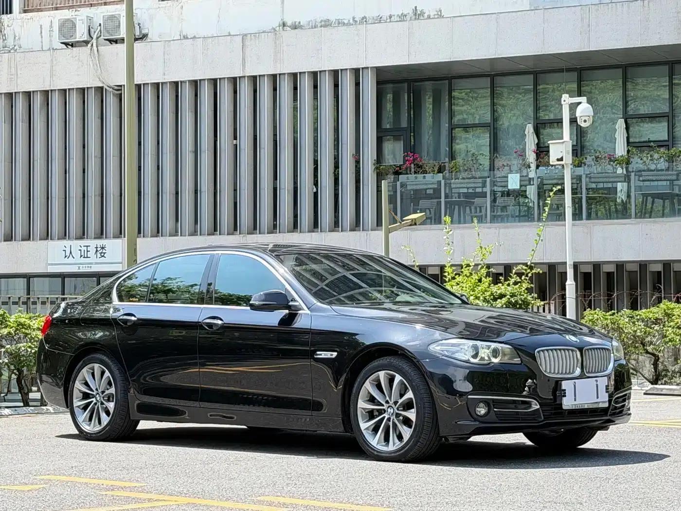 2014 BMW 5 Series Imported Model 528i xDrive Design Package — миниатюра 3