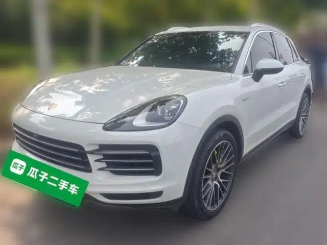 Porsche Cayenne E-Hybrid 2019 Cayenne E-Hybrid 2.0T