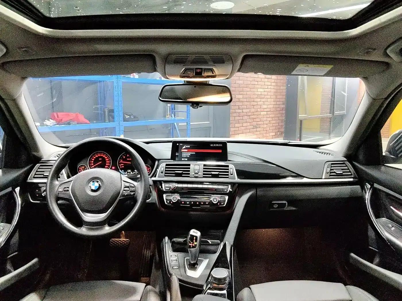 BMW 3 Series 2019 320Li Fashion Edition — миниатюра 12