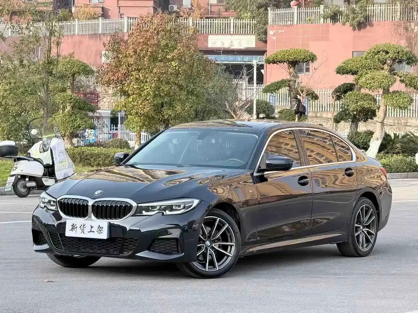 2024 BMW 3 Series 320Li M Sport Package — миниатюра 1